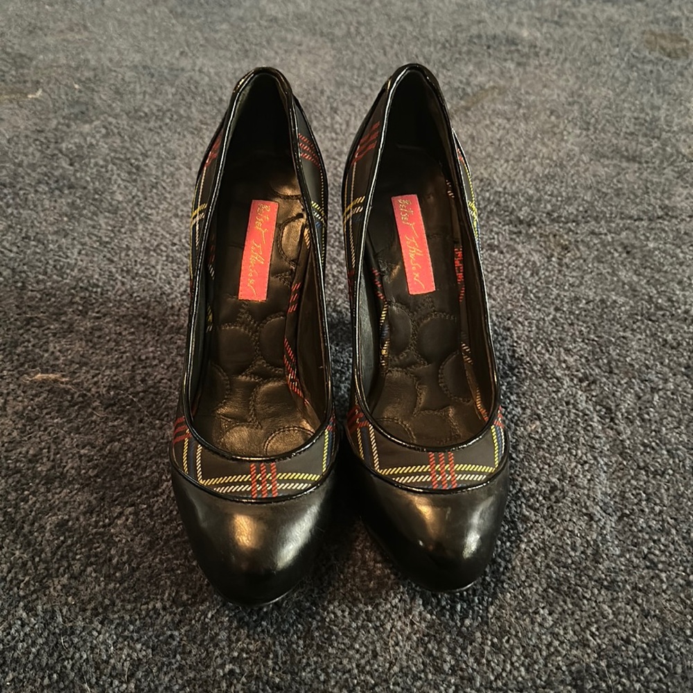 Betsey Johnson Plaid Heels Size 6.5